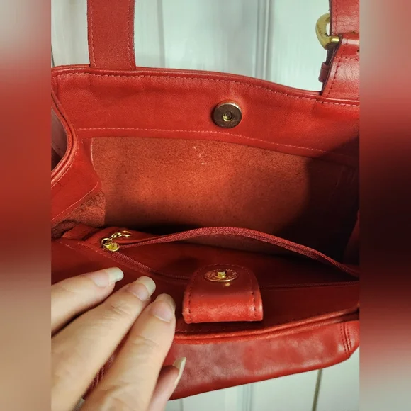 Vintage Coach Red Leather Soho Shoulder Bag #9157 • 90s Legacy Creed Brass - Picture 8 of 12